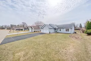 1690 125th Ln NE, Blaine, MN 55449 - Photo 4