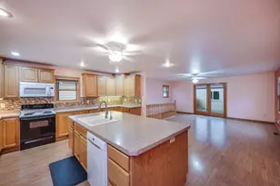 616 Range St, North Mankato, MN 56003 - Photo 14