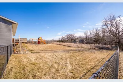 101 Meadow Lane, New London, MN 56273 - Photo 4