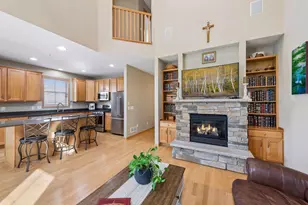 9980 Indigo Dr, Eden Prairie, MN 55347 - Photo 6