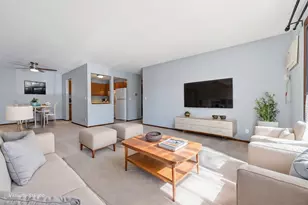 11160 Anderson Lakes Pkwy, Eden Prairie, MN 55344 - Photo 4