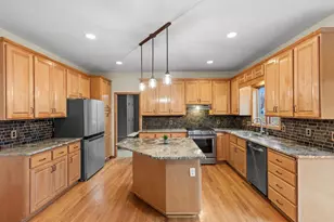 4102 Red Oak Ln, Chanhassen, MN 55331 - Photo 16