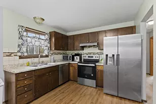 7821 Rimbley Rd, Woodbury, MN 55125 - Photo 34