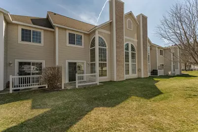 1930 Topaz Pointe Lane SW, Rochester, MN 55902 - Photo 2