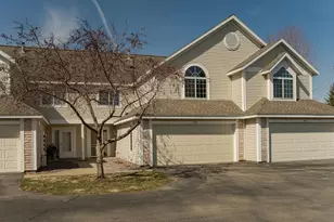1930 Topaz Pointe Ln SW, Rochester, MN 55902 - Photo 2