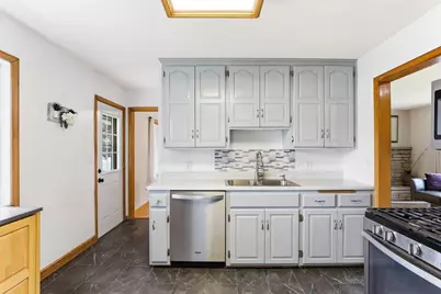 9224 15th Avenue S, Bloomington, MN 55425 - Photo 10