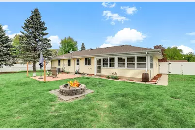 9224 15th Avenue S, Bloomington, MN 55425 - Photo 2
