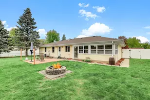 9224 15th Ave S, Bloomington, MN 55425 - Photo 2