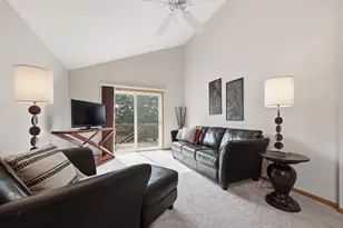 10272 Country Club Curve, Woodbury, MN 55129 - Photo 18