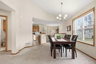 10272 Country Club Curve, Woodbury, MN 55129 - Photo 20