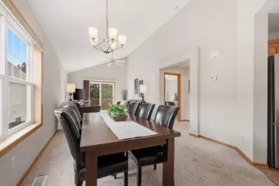 10272 Country Club Curve, Woodbury, MN 55129 - Photo 16