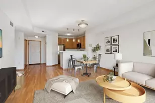 560 2nd Street N, Minneapolis, MN 55401 - Photo 2