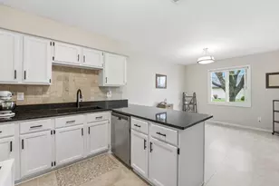 4702 Grenada Point, Eagan, MN 55122 - Photo 8