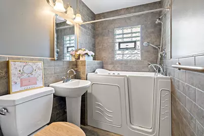 825 Kansas Avenue, Saint Paul, MN 55107 - Photo 8