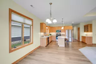 1286 Jefferson Ct, Shakopee, MN 55379 - Photo 14