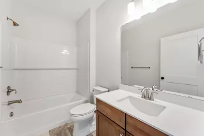 1564 Creekwood, New Richmond, WI 54017 - Photo 4