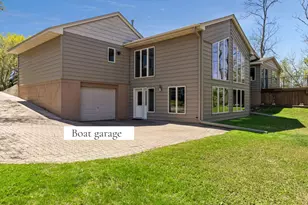 4033 Silver Lake Terrace NE, Saint Paul, MN 55421 - Photo 46