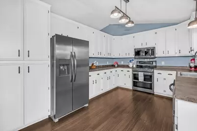 20828 Iran Avenue, Lakeville, MN 55044 - Photo 8