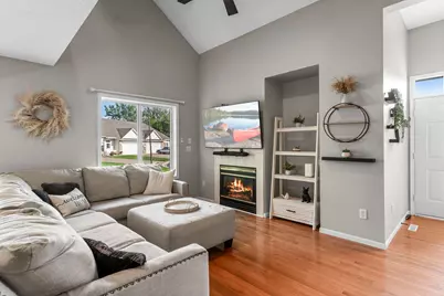 291 Appleblossom Lane E, Shakopee, MN 55379 - Photo 16