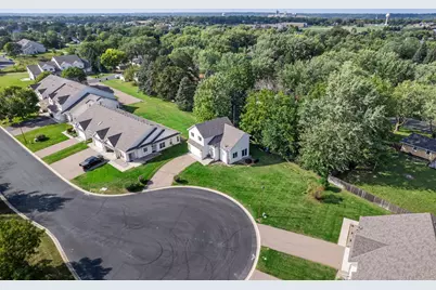 291 Appleblossom Lane E, Shakopee, MN 55379 - Photo 2