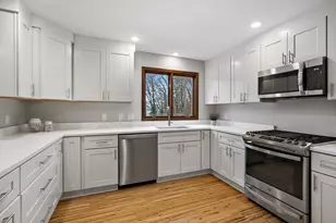 1287 Nursery Hill Ln, Arden Hills, MN 55112 - Photo 20