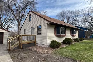 720 22nd St NE, Owatonna, MN 55060 - Photo 2