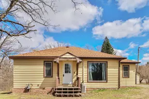 230 4th Ave SE, Aitkin, MN 56431 - Photo 1