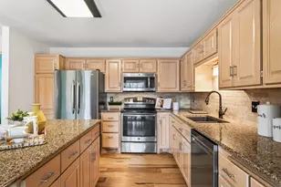 5454 Sanibel Dr, Hopkins, MN 55343 - Photo 16