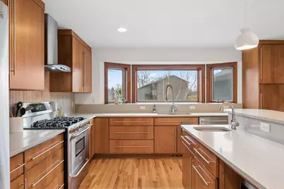 10735 45th Avenue N, Plymouth, MN 55442 - Photo 8