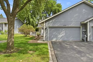 2741 River Hills Dr S, Burnsville, MN 55337 - Photo 38
