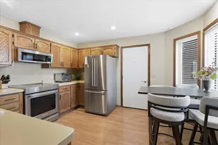 2741 River Hills Dr S, Burnsville, MN 55337 - Photo 12