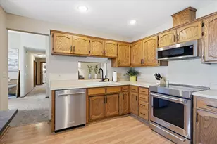 2741 River Hills Dr S, Burnsville, MN 55337 - Photo 10