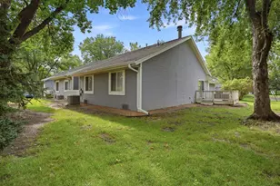 2741 River Hills Dr S, Burnsville, MN 55337 - Photo 4