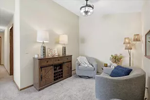 2741 River Hills Dr S, Burnsville, MN 55337 - Photo 16