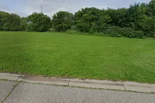 1925 Kempton Ct, Fergus Falls, MN 56537 - Photo 1