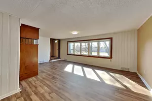 2910 Louisiana Ave N, Crystal, MN 55427 - Photo 4