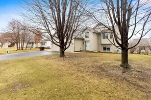 2102 Whitetail Run, Buffalo, MN 55313 - Photo 2