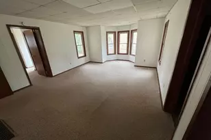 331 E Vine St, Owatonna, MN 55060 - Photo 2