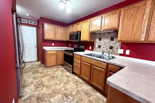 2452 Yellowstone Dr, Hastings, MN 55033 - Photo 6