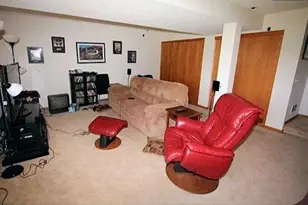 15784 Flan Ct, Apple Valley, MN 55124 - Photo 8