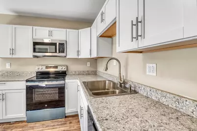 307 10th Street N, Moorhead, MN 56560 - Photo 8