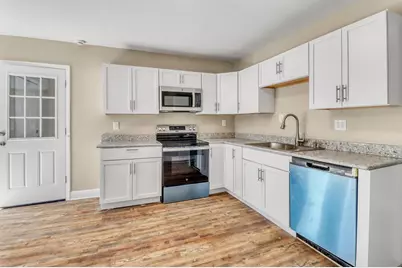 307 10th Street N, Moorhead, MN 56560 - Photo 4