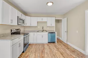 307 10th St N, Moorhead, MN 56560 - Photo 2