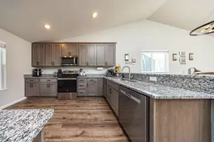 1221 Balsam Ln, Watertown, MN 55388 - Photo 4