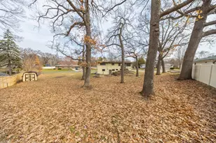 7901 Winsdale Street N, Golden Valley, MN 55427 - Photo 24