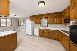 7901 Winsdale Street N, Golden Valley, MN 55427 - Photo 6