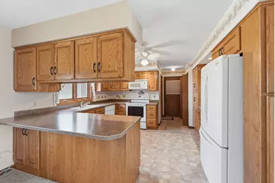 515 151st Street, Luverne, MN 56156 - Photo 8