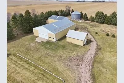 515 151st Street, Luverne, MN 56156 - Photo 2