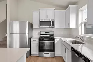 607 Redwood Loop N, Cambridge, MN 55008 - Photo 4