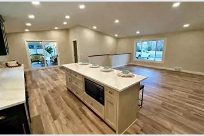 4021 Pebblebrook Drive, Bloomington, MN 55437 - Photo 4